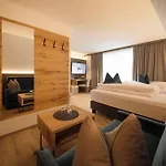 Hotel Stubai 3*